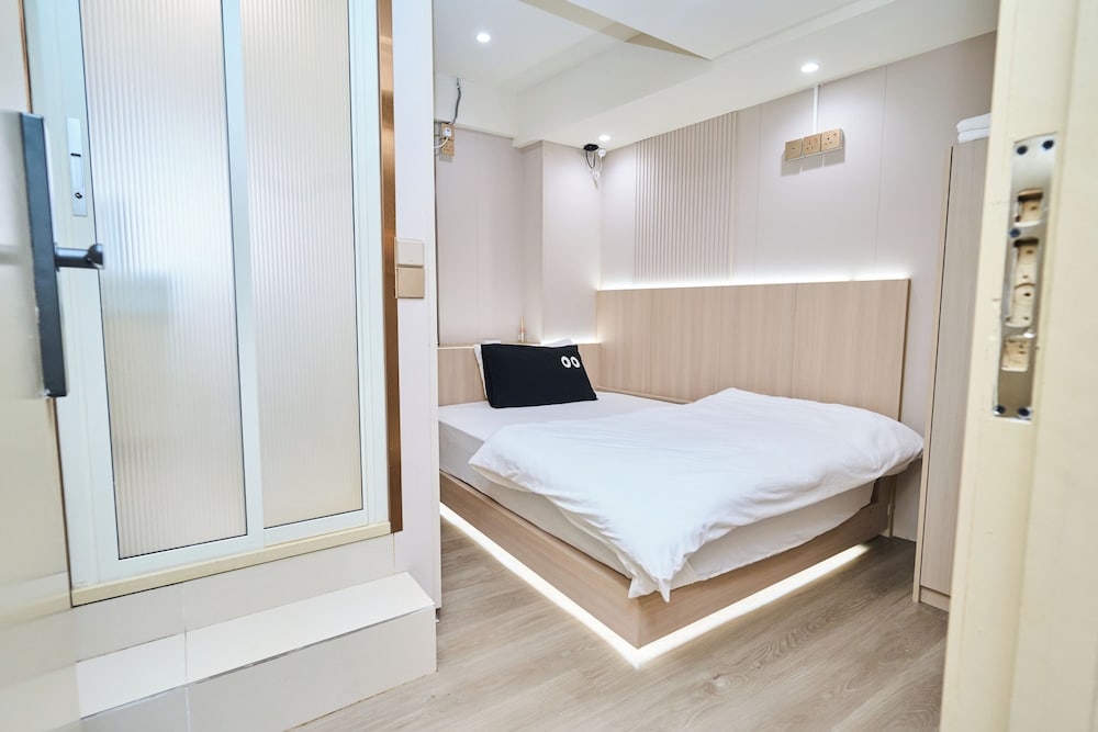Serene Smart Stay