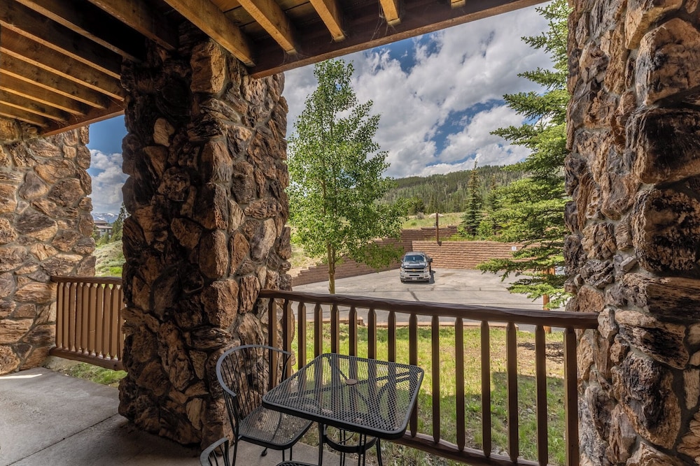 Hidden River Lodge #5942