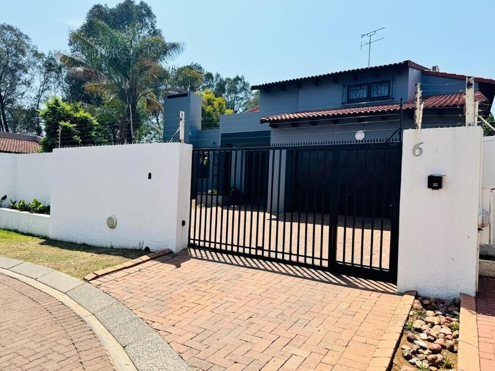 Villa Picasso - 2 Bed Villa