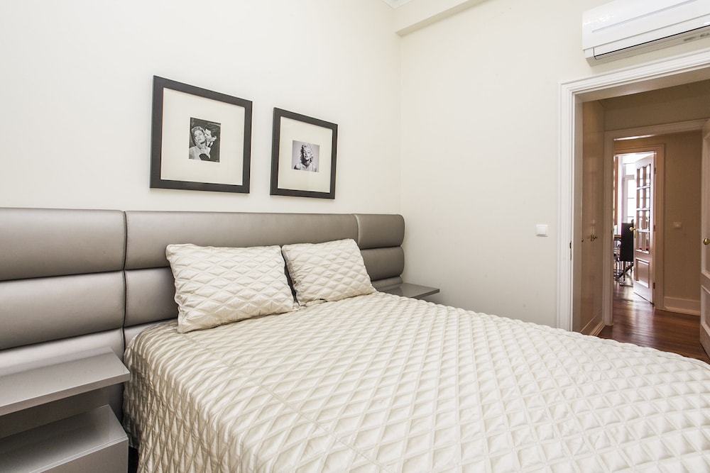 LxWay Apartments Rua da Madalena view 3