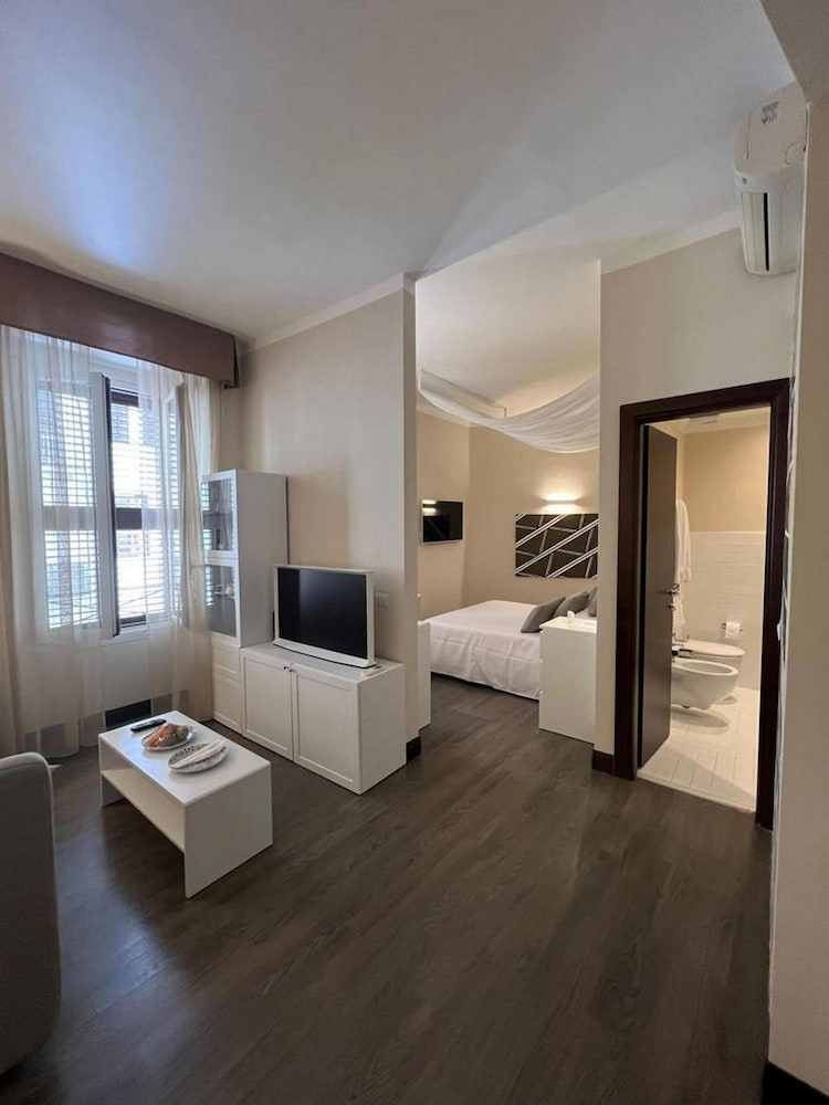 Relais Piazza Del Popolo - Aminta Collection Luxury Rooms