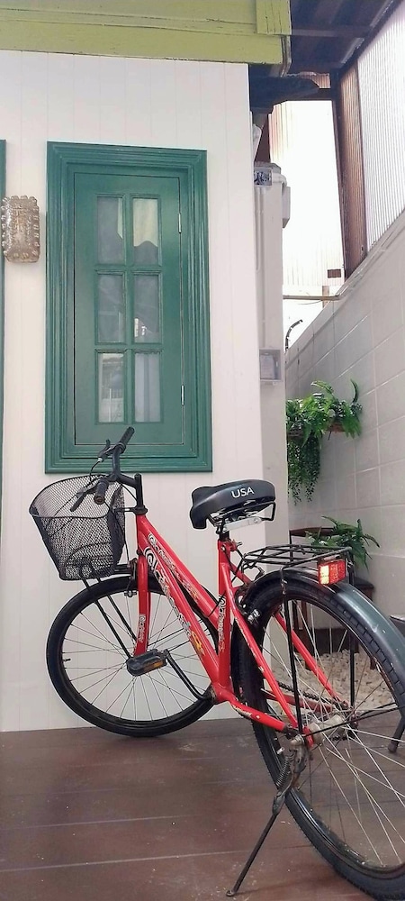 Homey Home UP Themed Near MRT Samyot