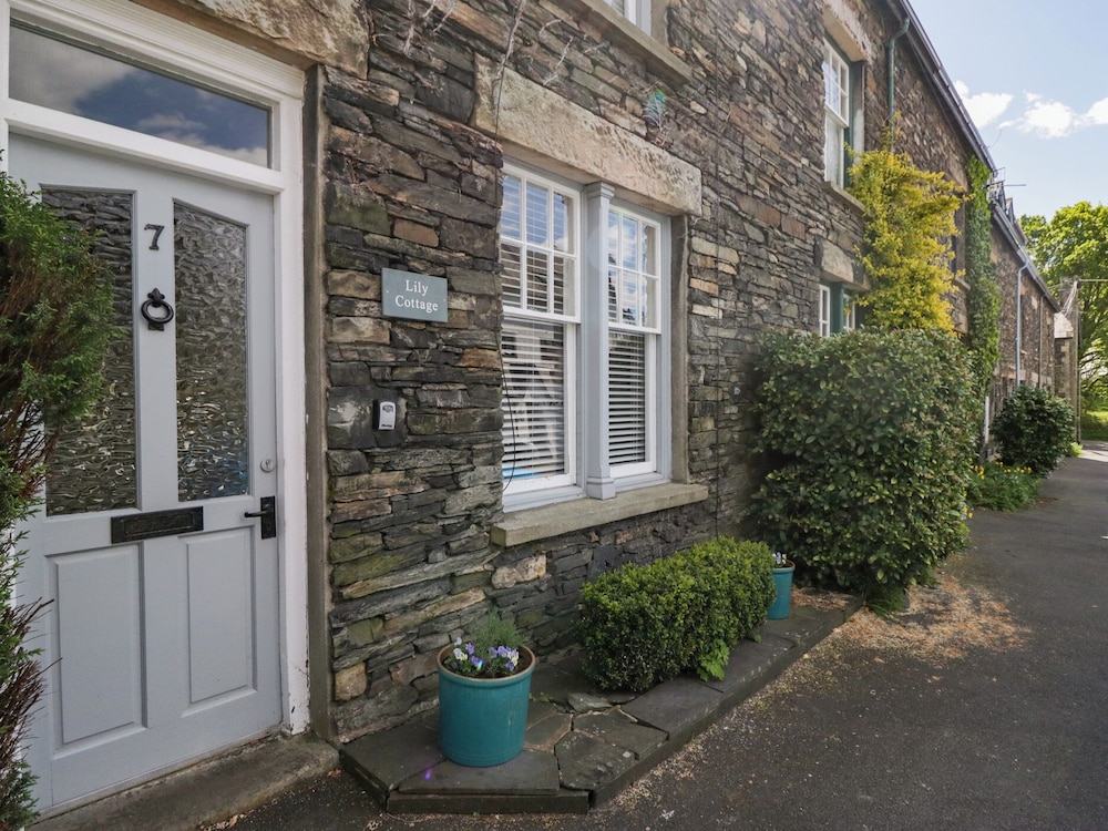 Lily Cottage