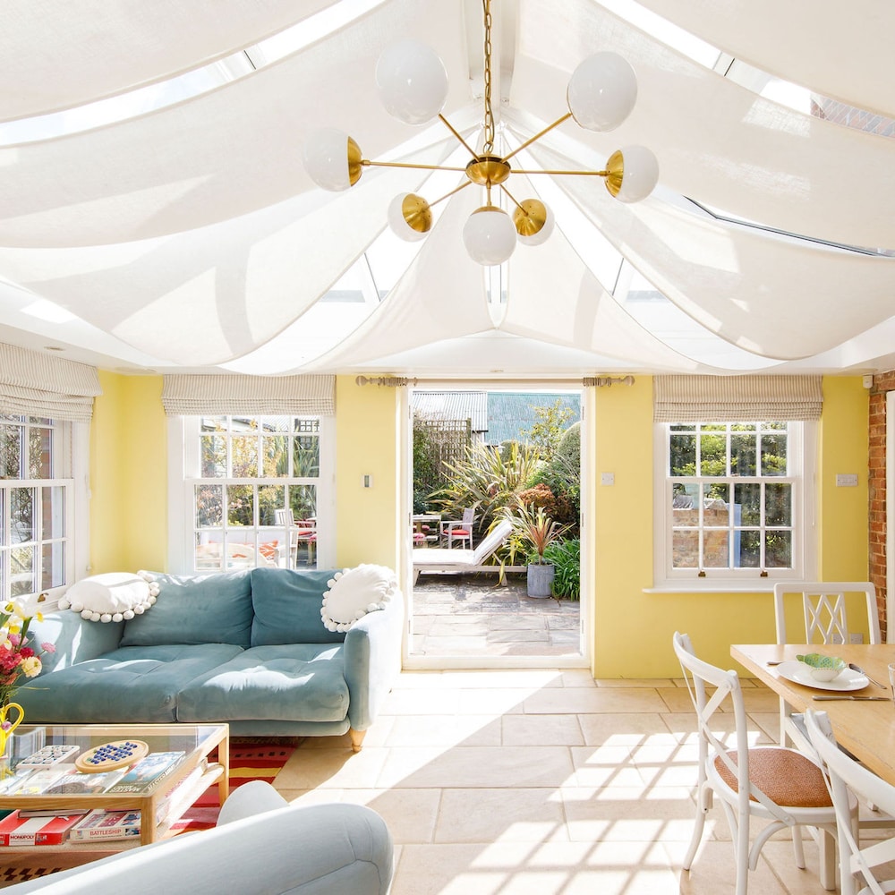 Amazing 5 BR Country Home Pool Gym Yoga Studio view 4