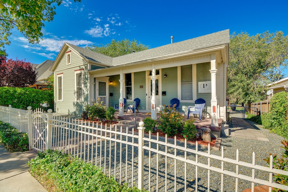 Historic Home 3 Blocks to Whiskey Row & Downtown view 5