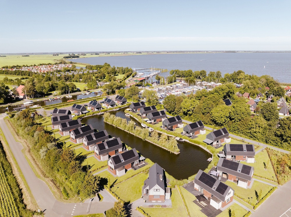 Villa in Balk With Private Jetty on Slotermeer