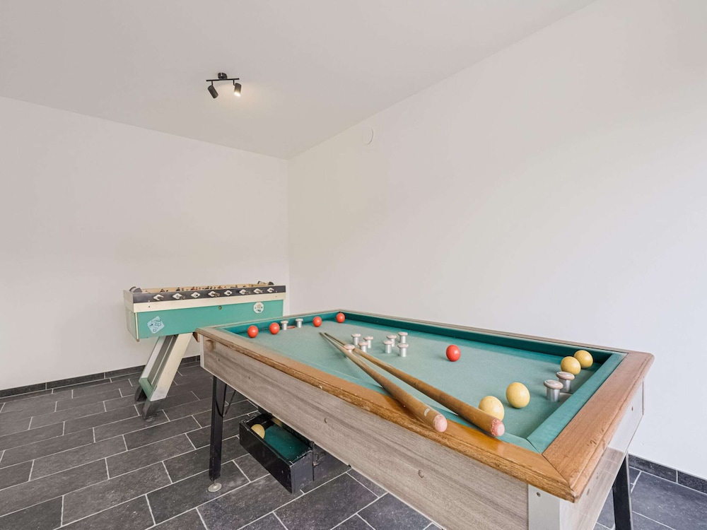 Modern Holiday Home in Ronse With Garden