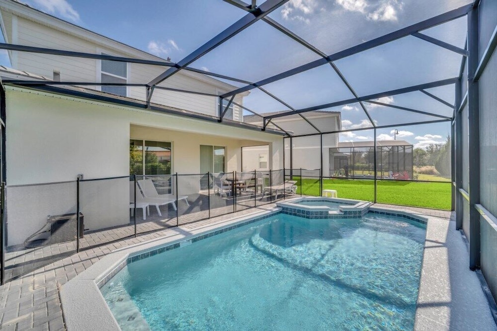 Floridian Cabana by All Vacation Dreams - Image 2