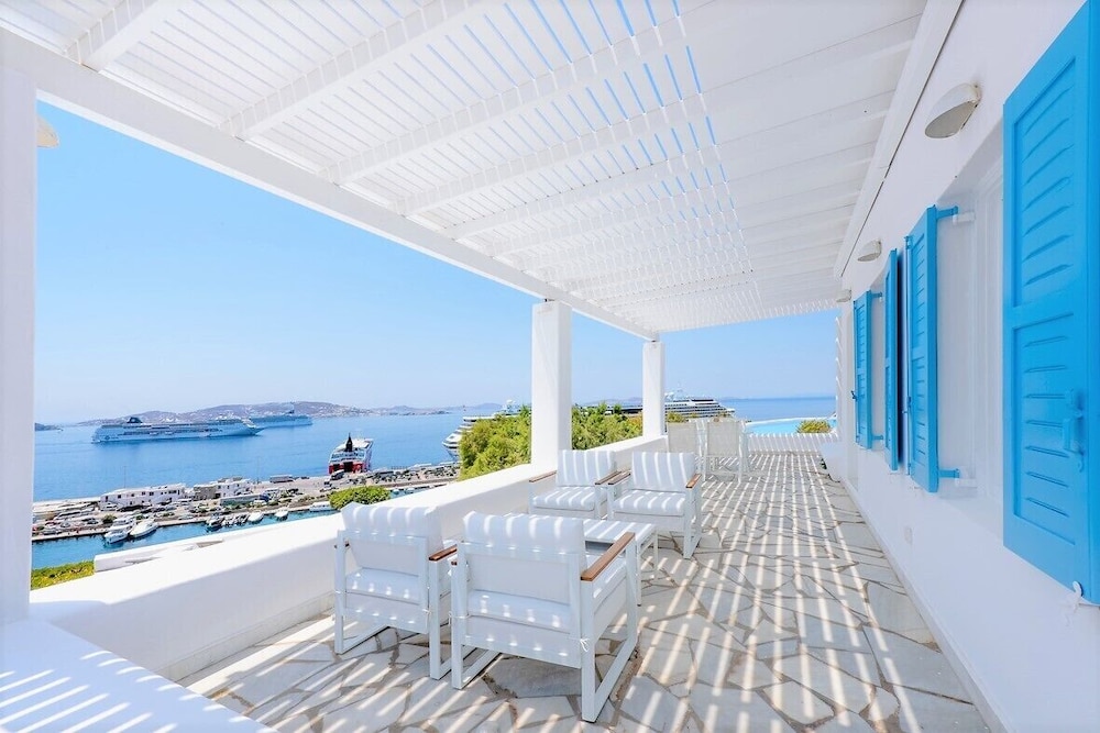 Adikri Villas & Suites