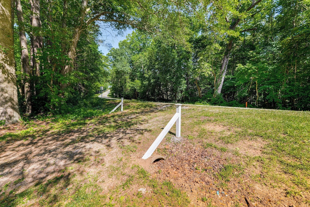 Pet-friendly Raleigh Tiny Home w/ Patio