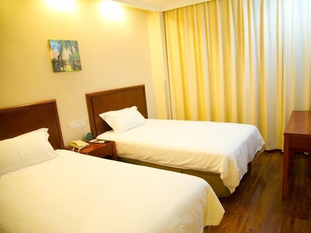 GreenTree Inn Jiangsu Suzhou Kunshan Huaqiao Household Building Materials City Shell Hotel