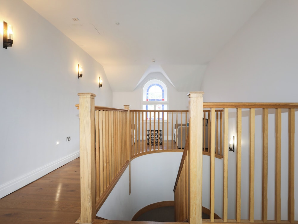 Harlech Apartments - Matholwch