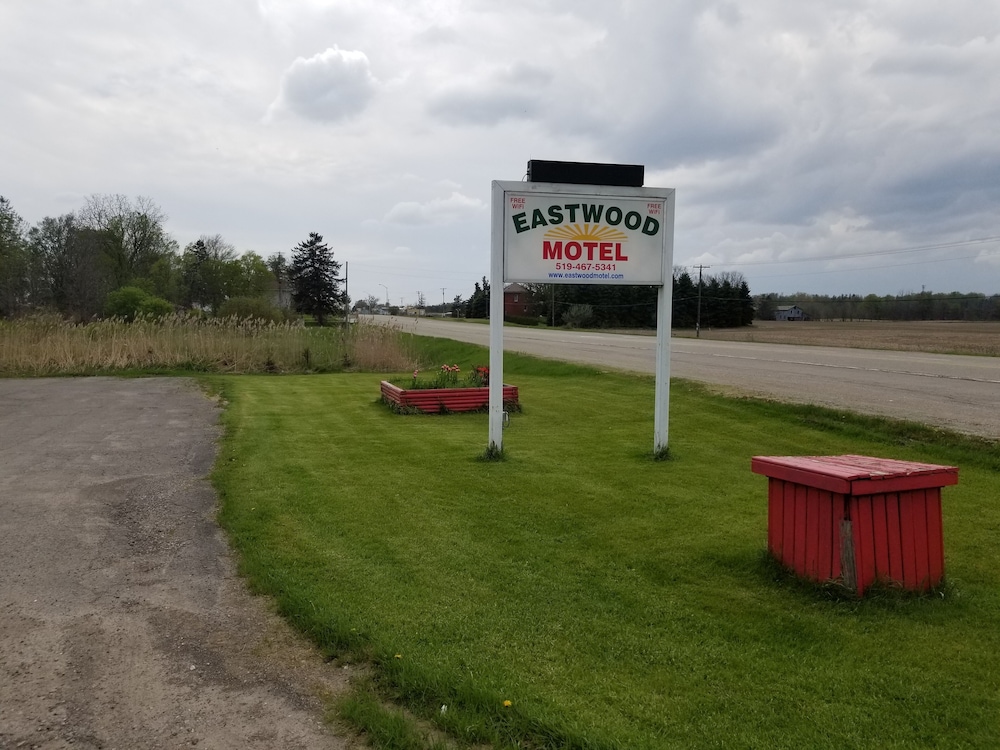 Woodstock Vacations - Eastwood Motel - Property Image 11