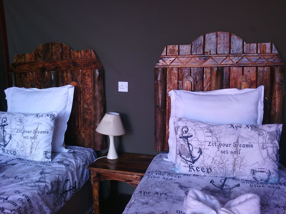 Lion Roars Lodge