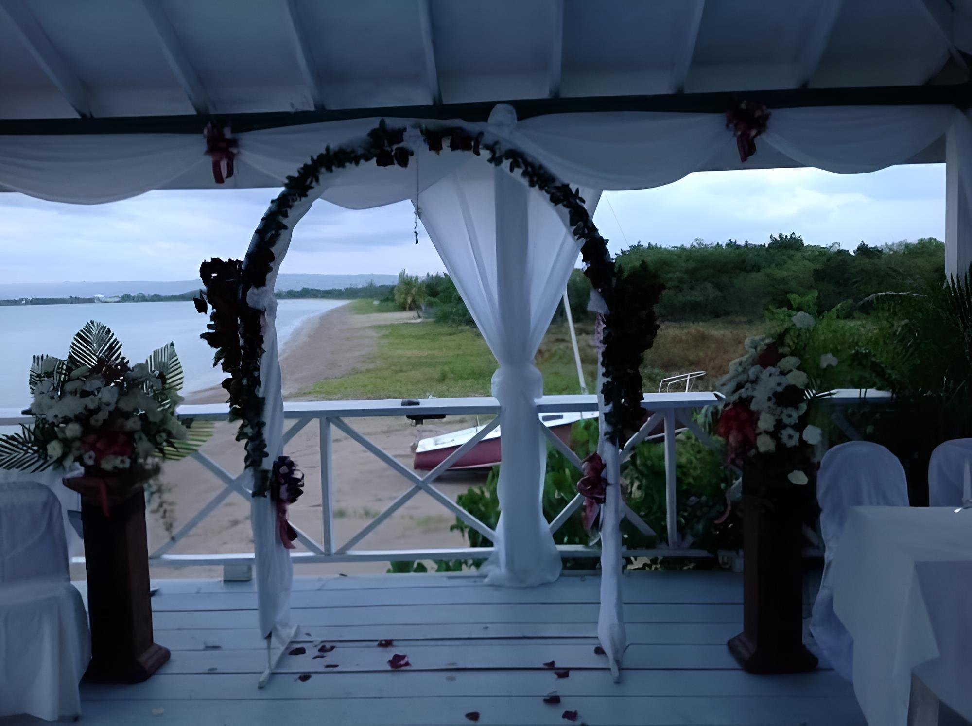 Idlers' Rest Beach Hotel