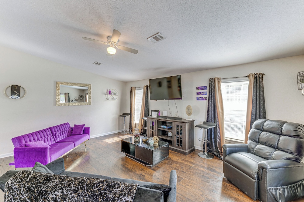 West Palm Beach Home ~ 2 Mi to Downtown!