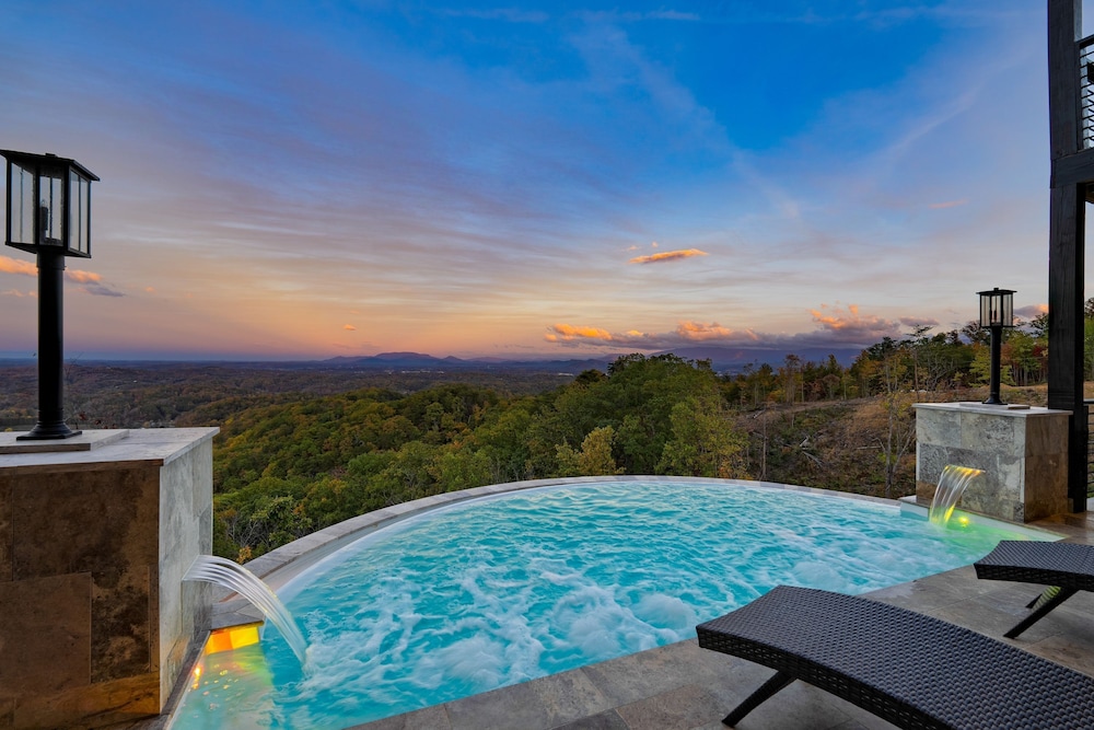 Whiskey Ridge - Avantstay Panoramic Views Infinity Pool Hot Tub Game Room