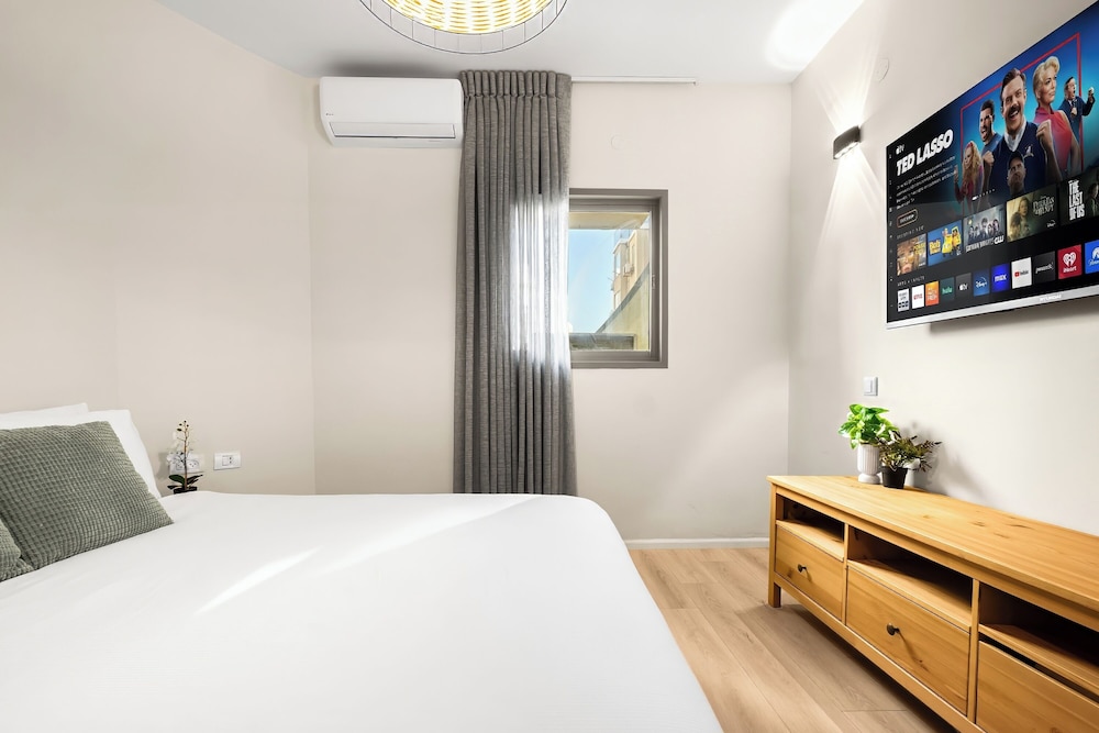 Netanya Beach & Pool Stay by Sea N' Rent