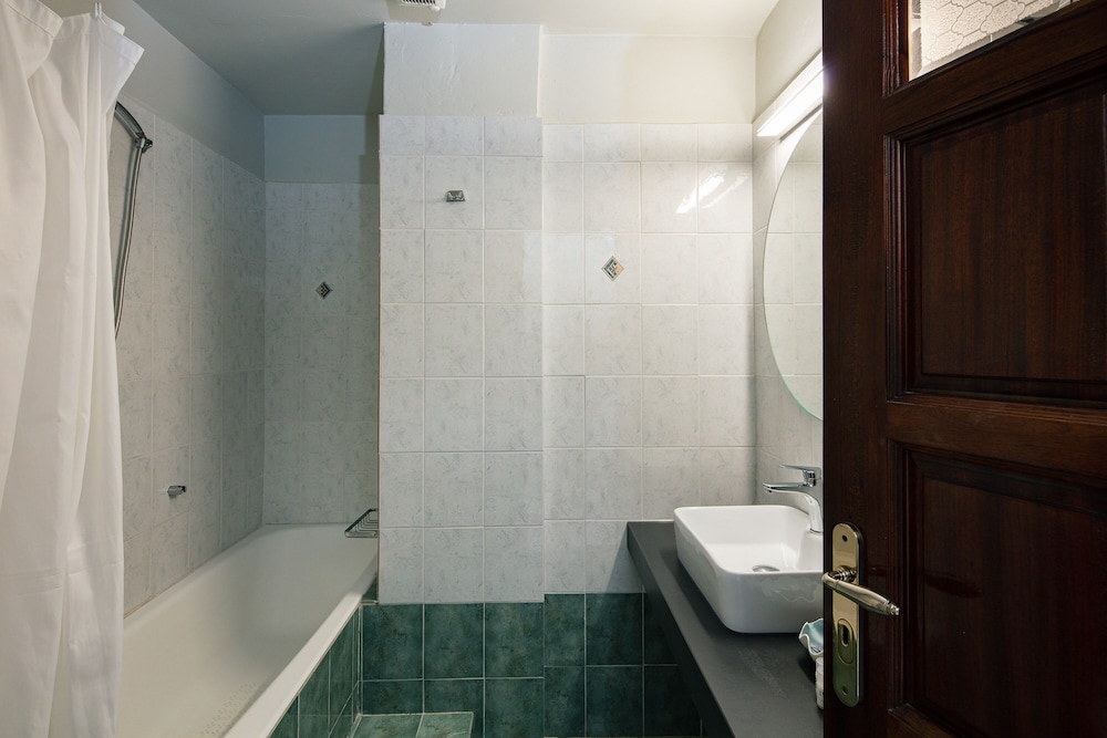 Anthos Apartments