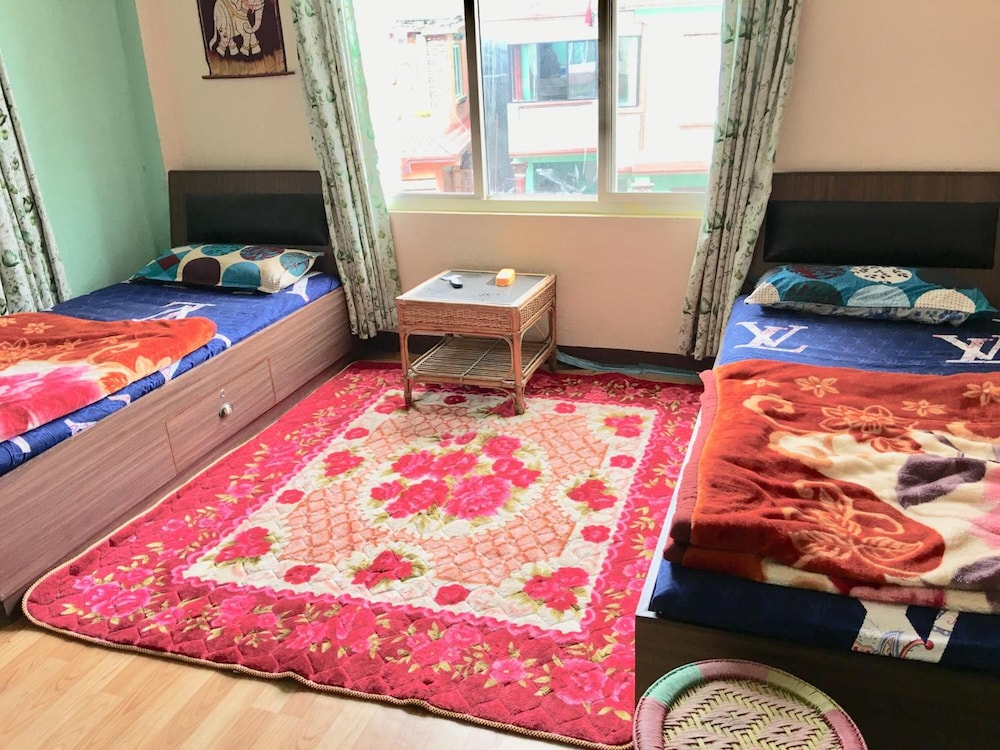 Sara's Backpackers Hotel
