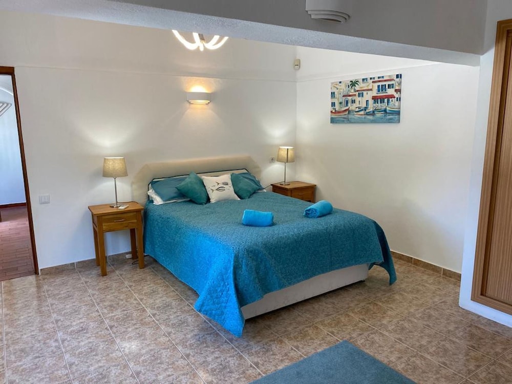 Villa Vale Verde 5 Bedroom Villa 10 min Walk to