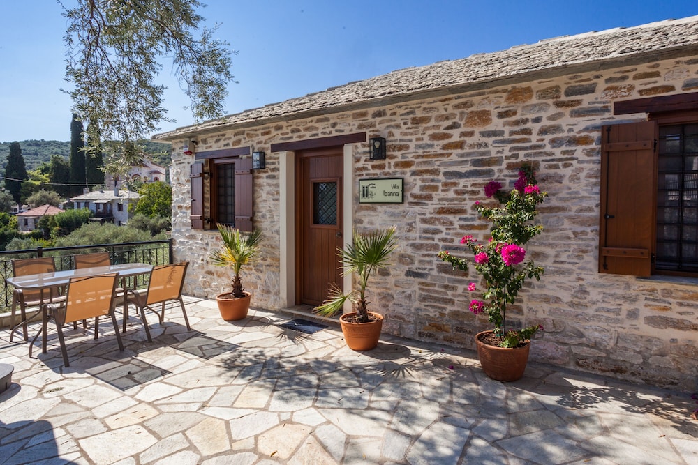 Cross Keys Hotel by Chef and Brewer Collection