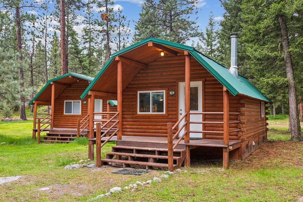 Lost Horse Lodge