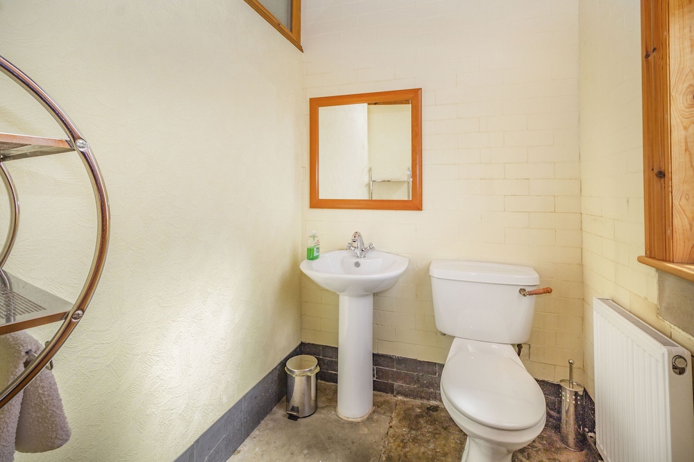 Southport Vacations - Southport Coach House - Property Image 3