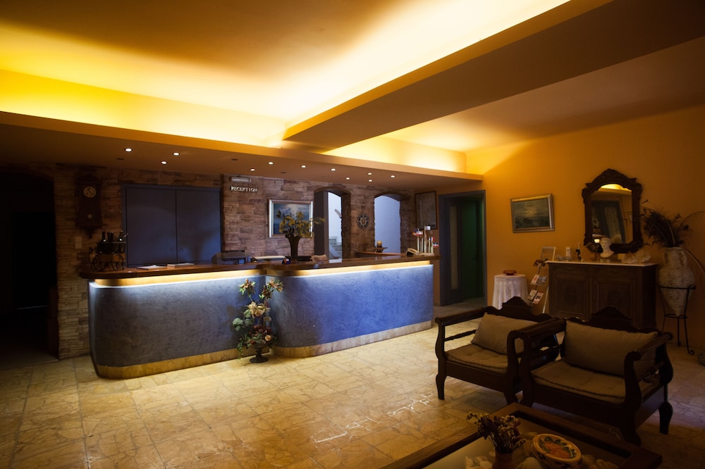 Olympia Hotel photo 2