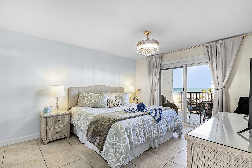 1511 Seas The Day: Batiki West Unit #504 2 Bedroom Condo