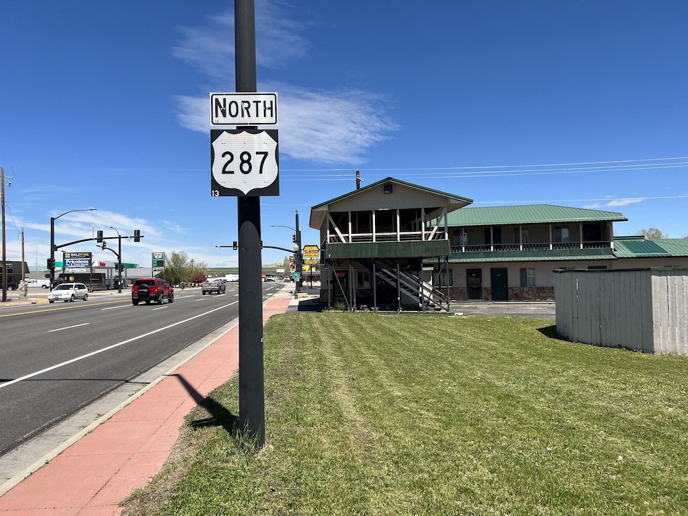 Silver Spur Motel - Property Image 6