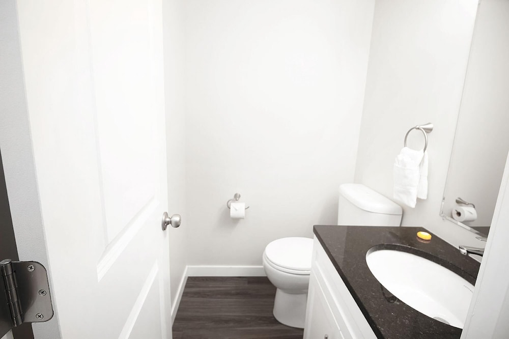Cozy One Bedroom in a Historic Home on the Assiniboine River Lower Level Unit With Den in Wolseley Parking Included view 2