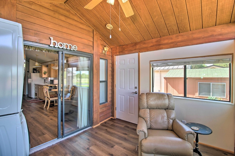 Relaxing Abode in Show Low: Quiet, 55 + Community!