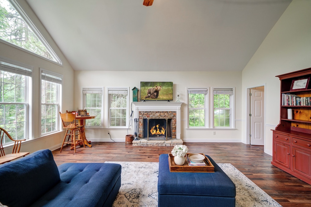 Lakeside Country Cottage