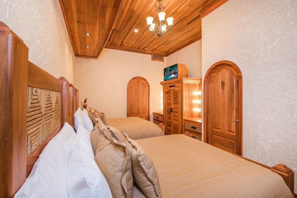 The Springs Resort & Spa at Arenal 9