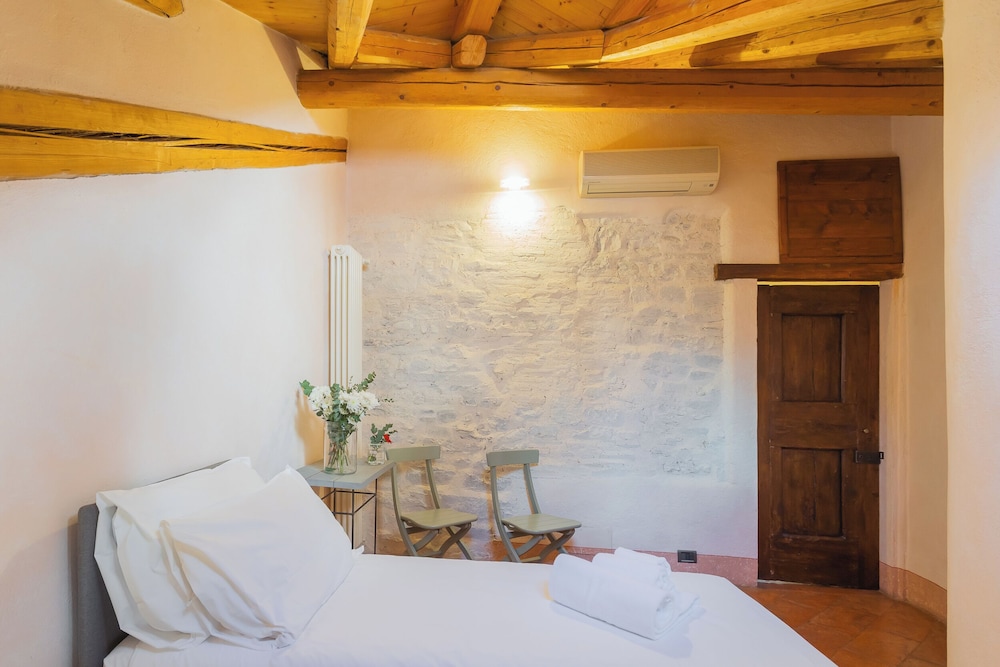Antiche Mura by Rent all Como
