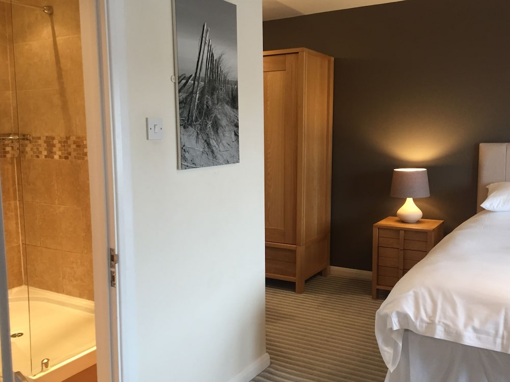 Bideford Vacations - The Waterfront Inn - Property Image 22