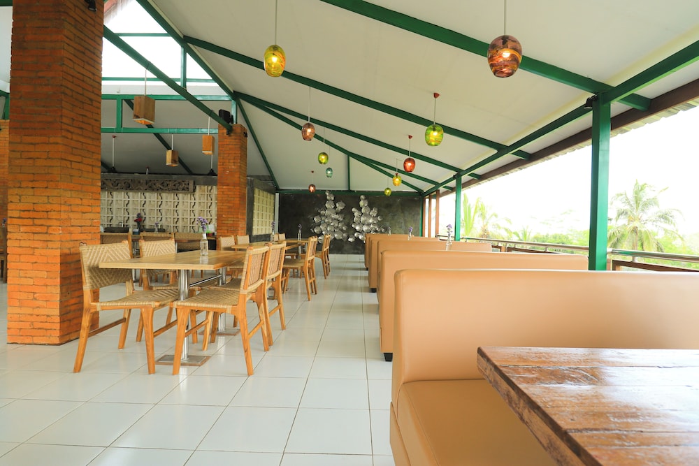 Mina Baturiti Hotel & Resto