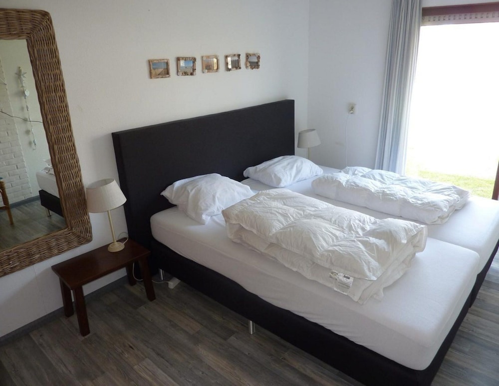Sunlit Holiday Home by the Sea view 3