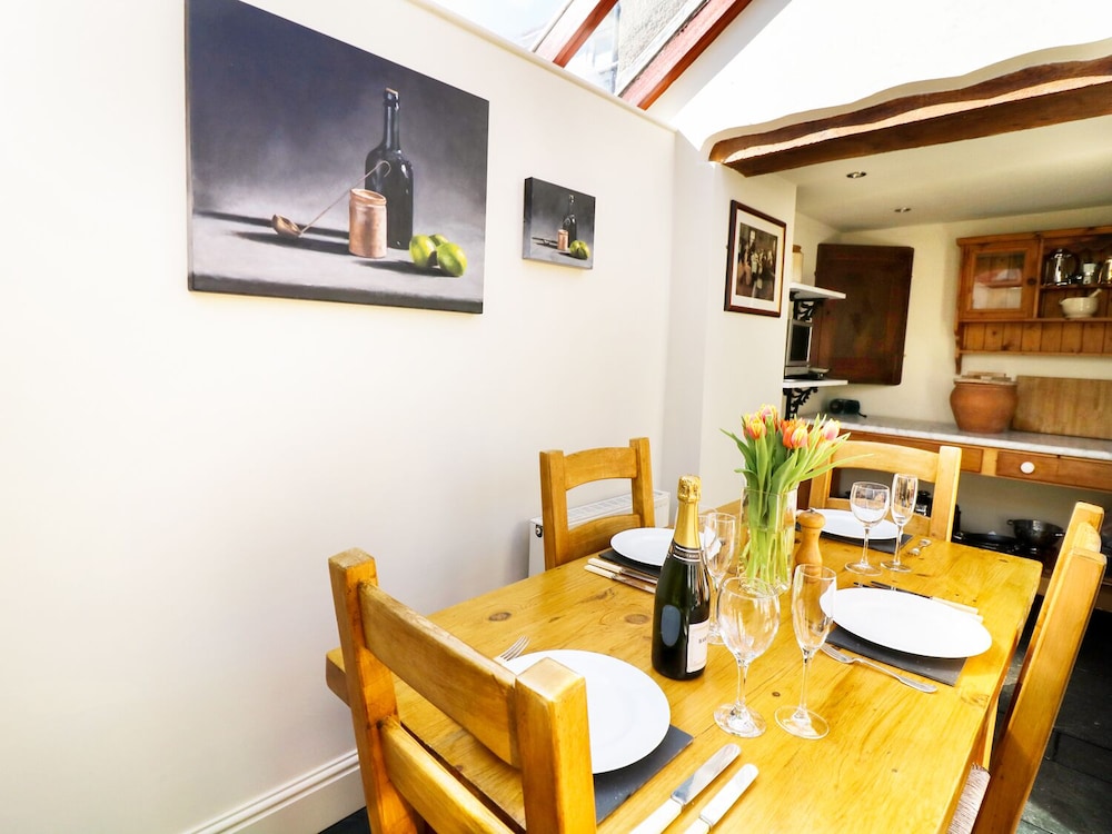 Yelverton Vacations - 11 The Village - Property Image 9