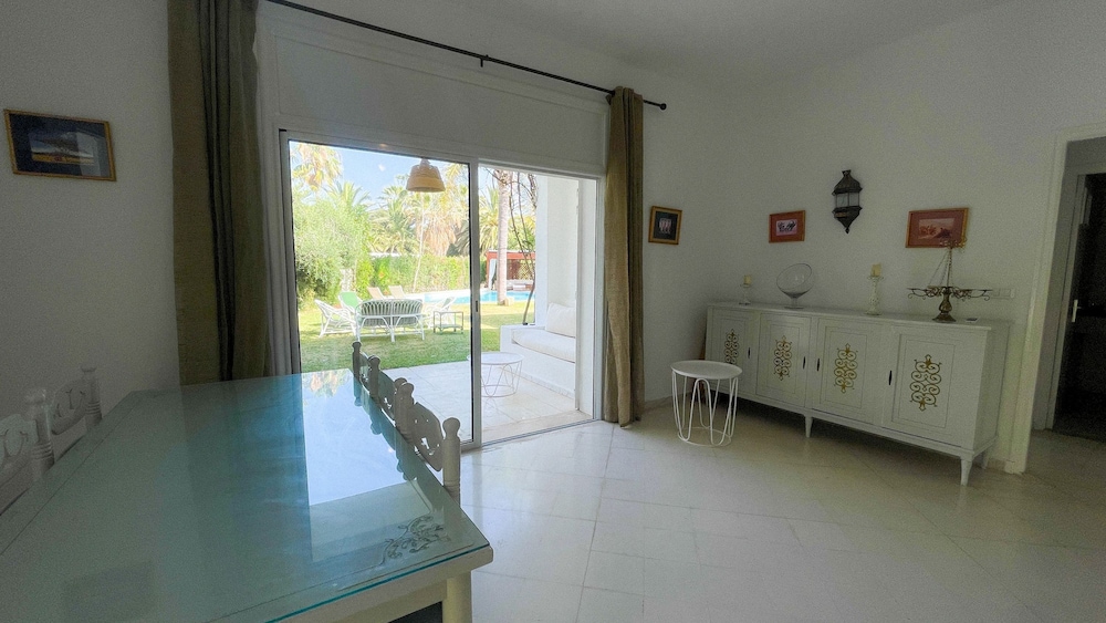 Residence Jannet Oasis Pour 16 en Bord de mer