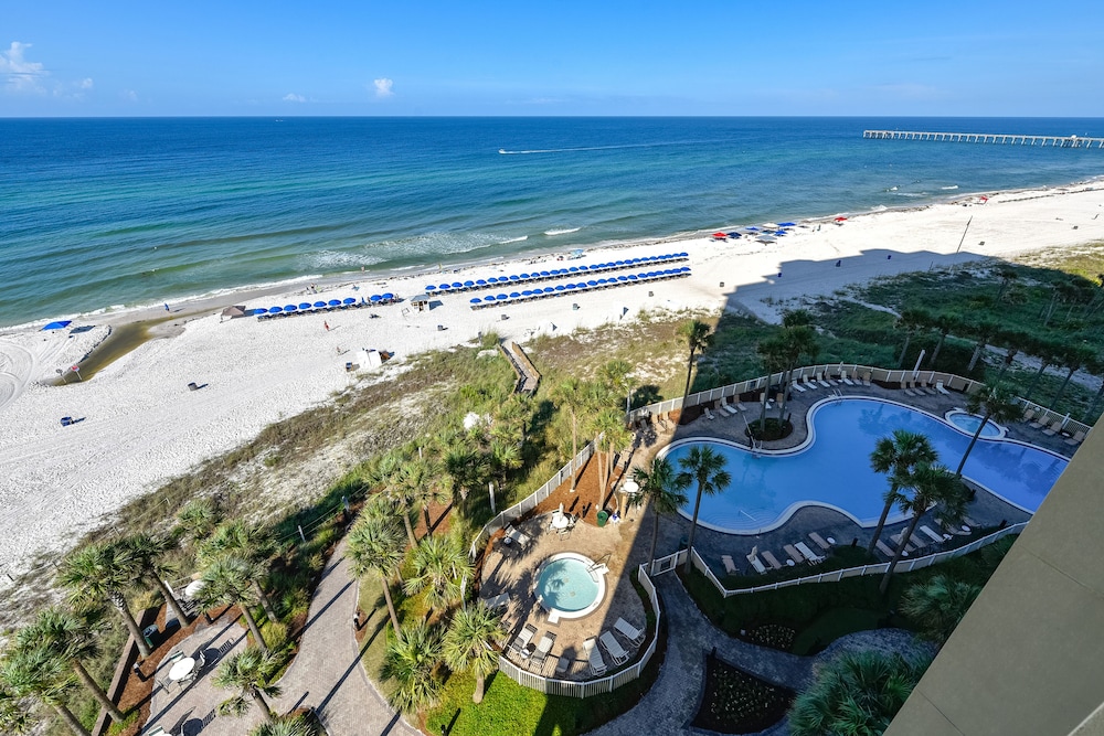 Grand Panama Beach Resort by Book That Condo
