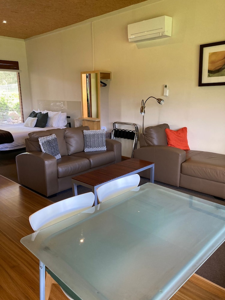 Valley Farm Vineyard Cottages