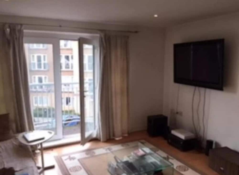 Double Room & Private Bathroom