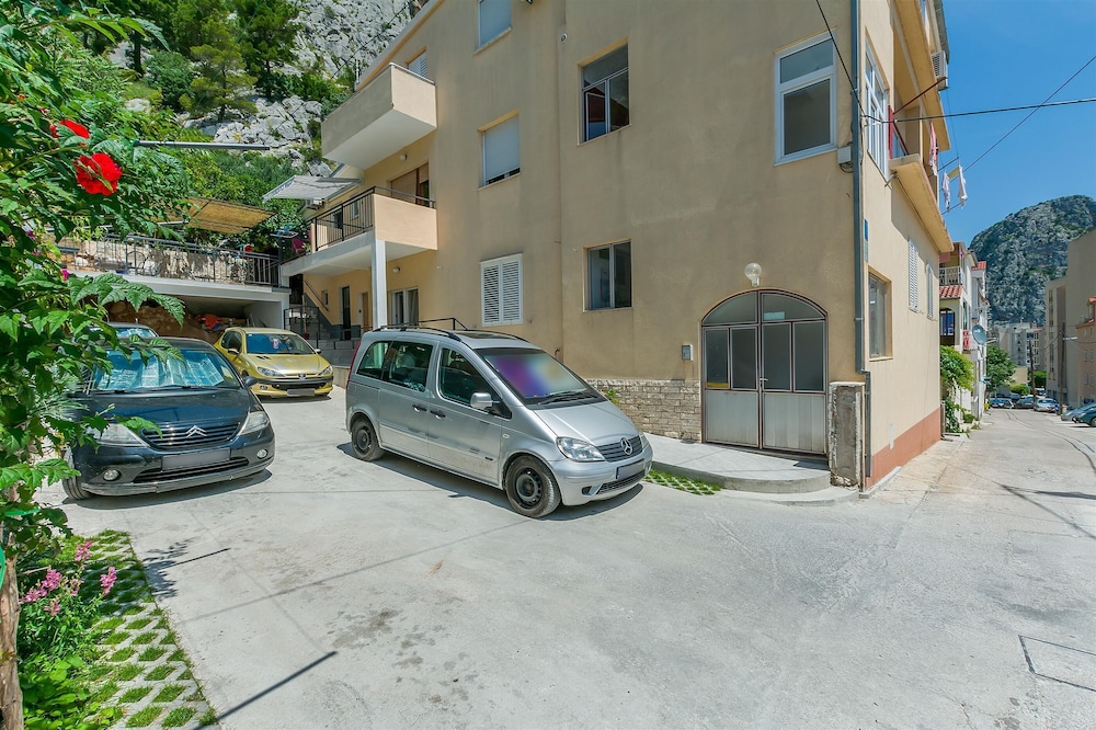Apartment Goge view 3