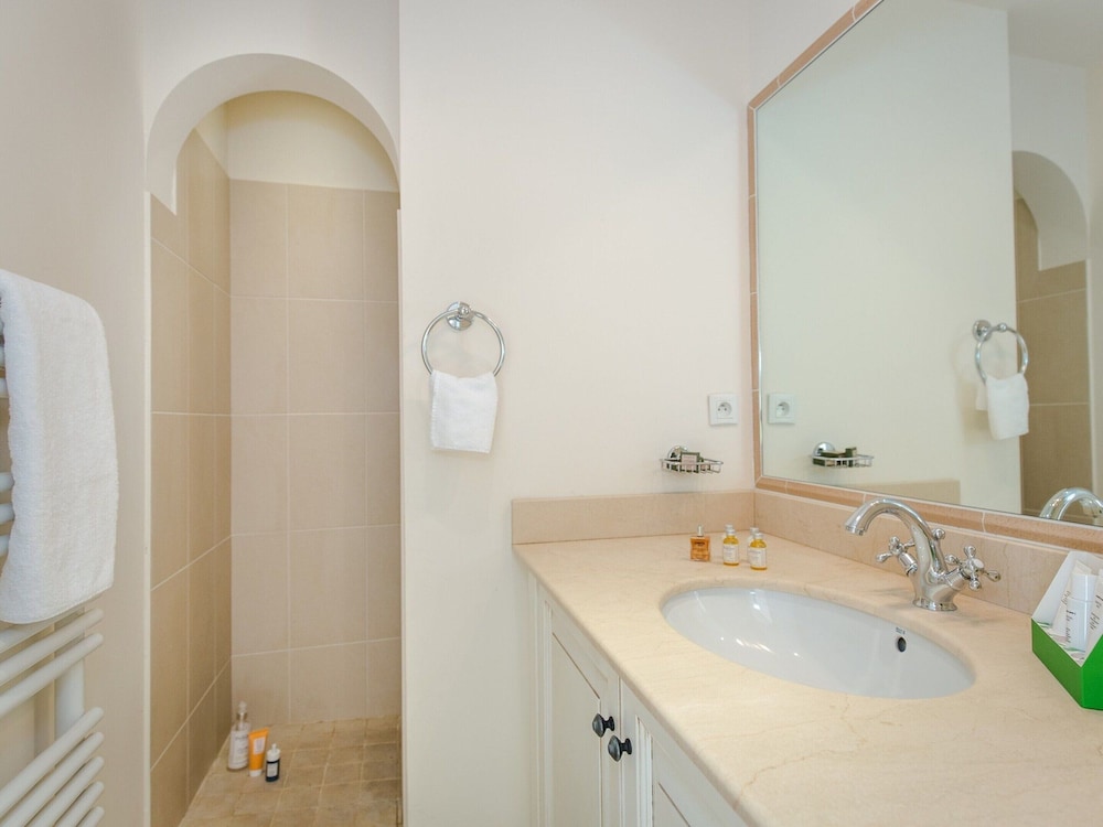 Resort in Var With Golf & Wellness