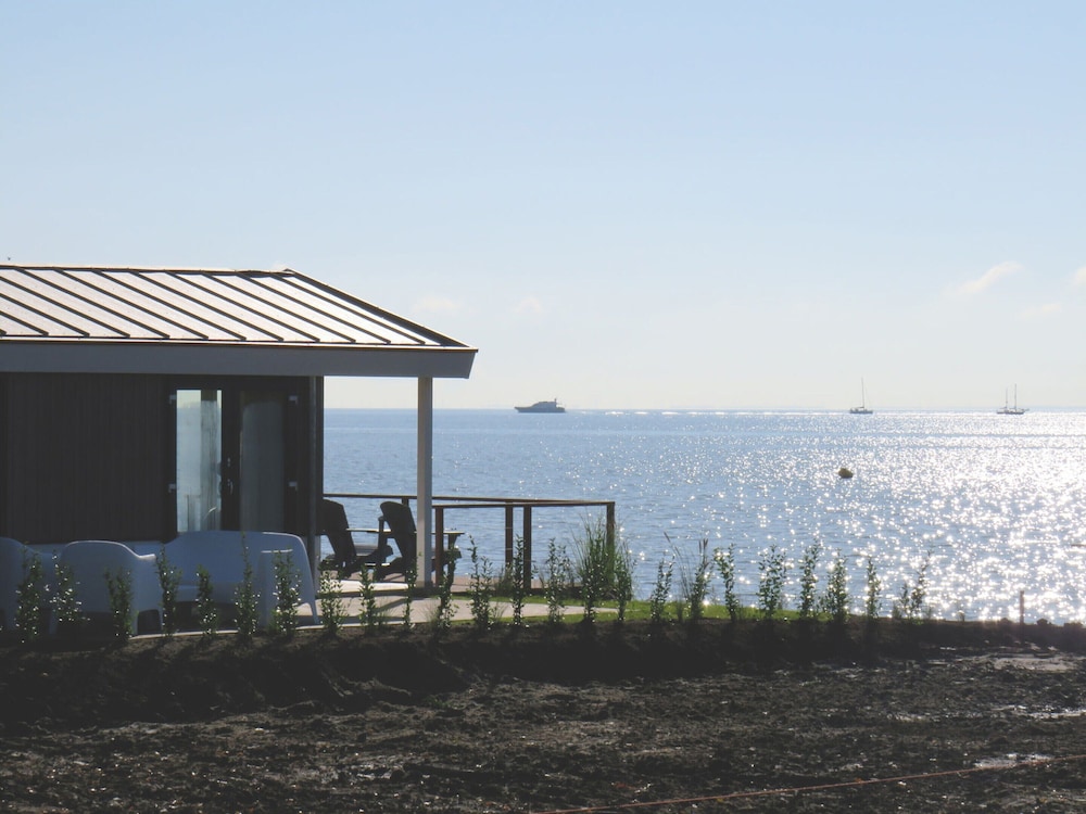 Modern Chalet With Dishwasher on the Markermeer