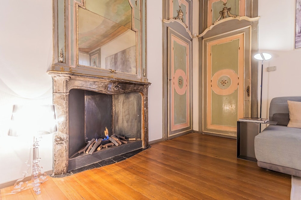Rovelli 41 by Rent all Como