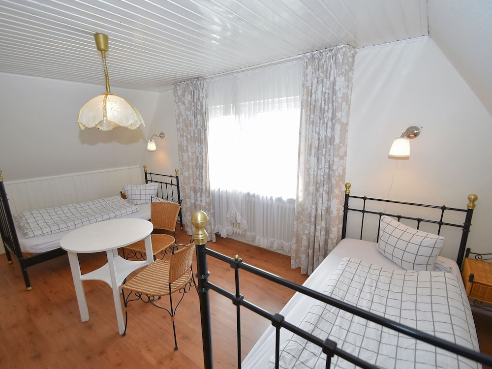 Spacious Cottage in Neuastenberg Sauerland near Ski Area view 2