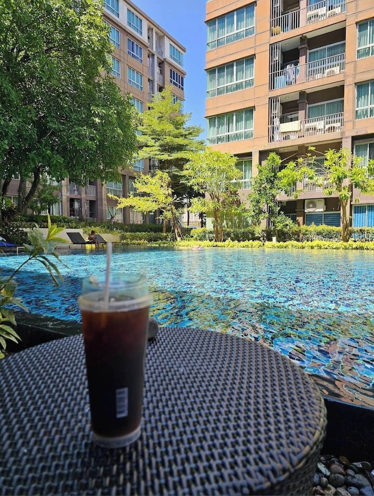 Valley Mountain View&city Proximity Golden Eight Apartment